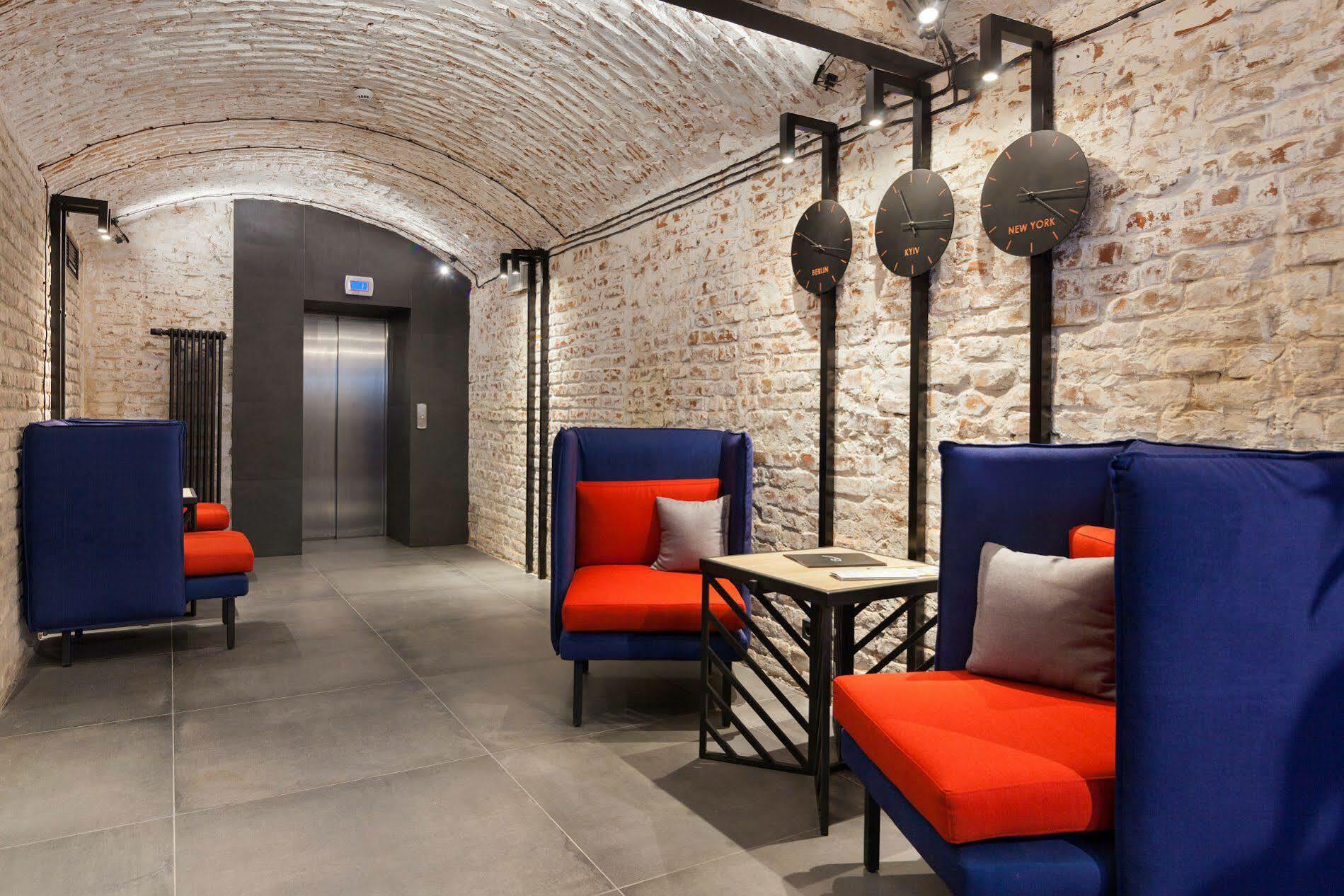 Ferenc Hotel & Restaurant Lviv Exterior photo