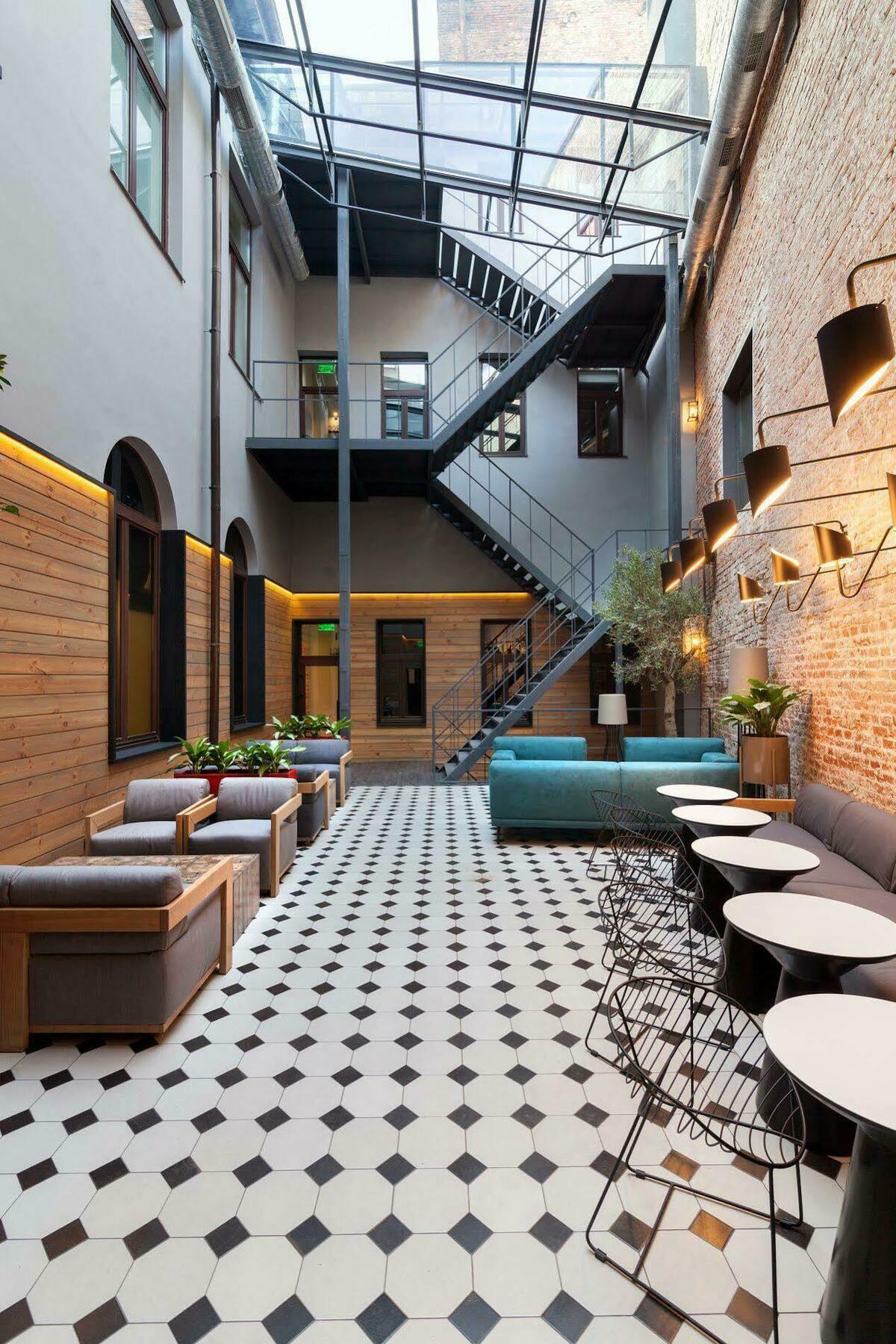 Ferenc Hotel & Restaurant Lviv Exterior photo