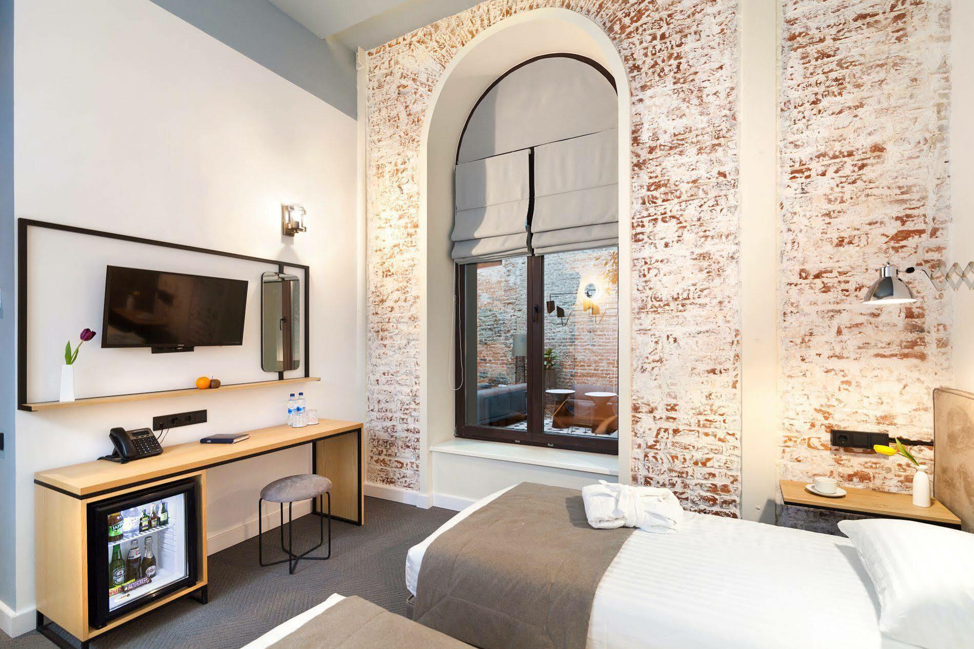 Ferenc Hotel & Restaurant Lviv Exterior photo
