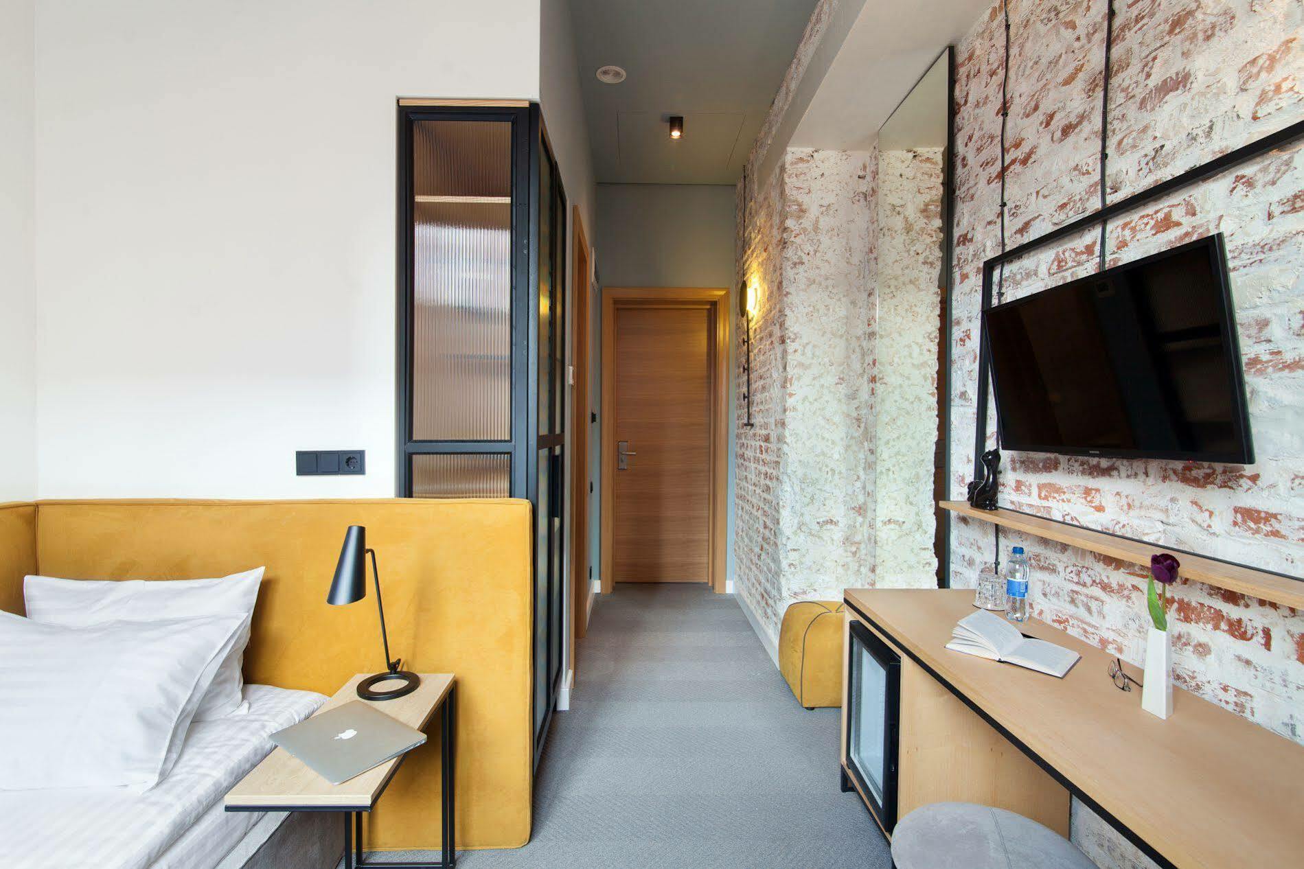 Ferenc Hotel & Restaurant Lviv Exterior photo