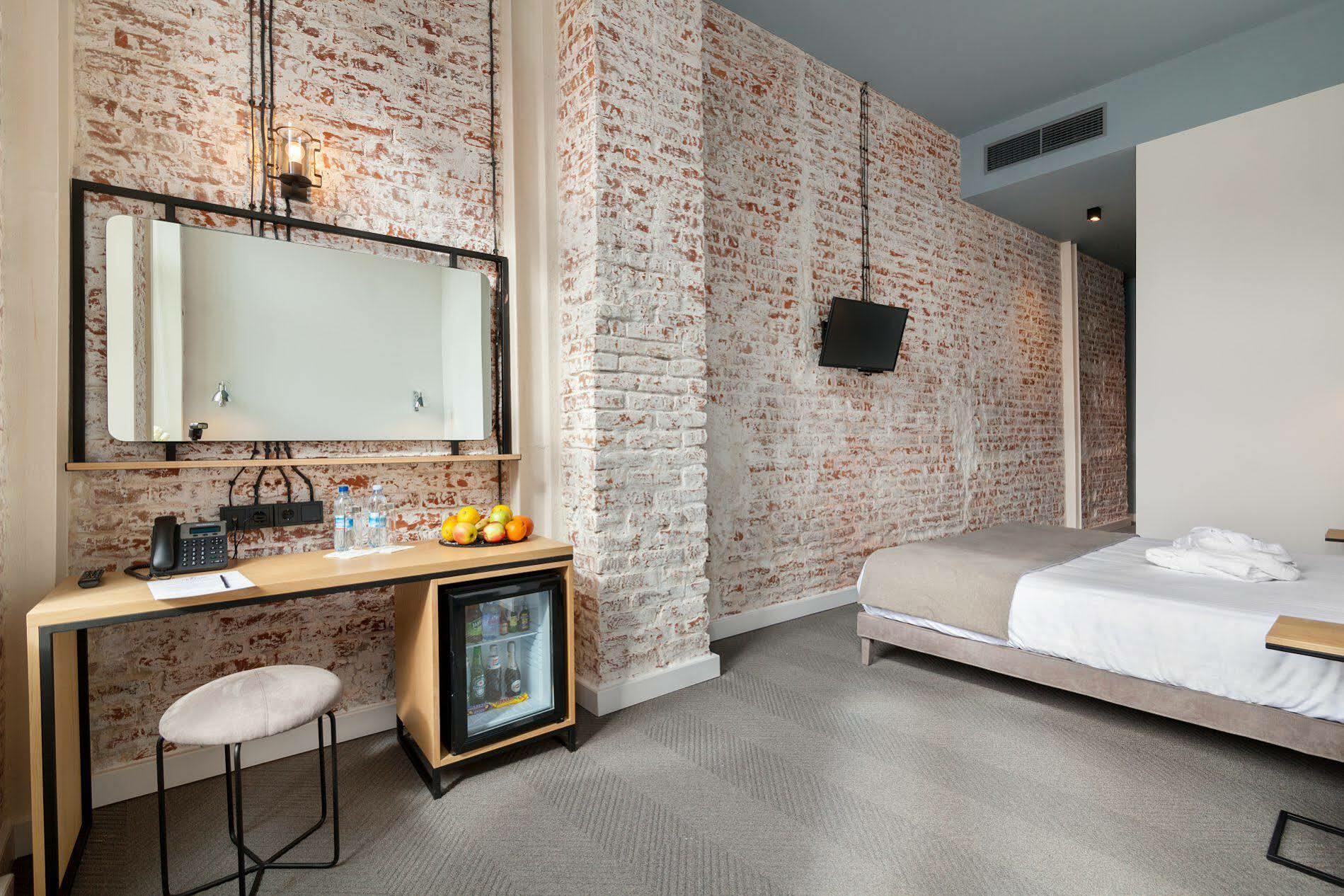 Ferenc Hotel & Restaurant Lviv Exterior photo