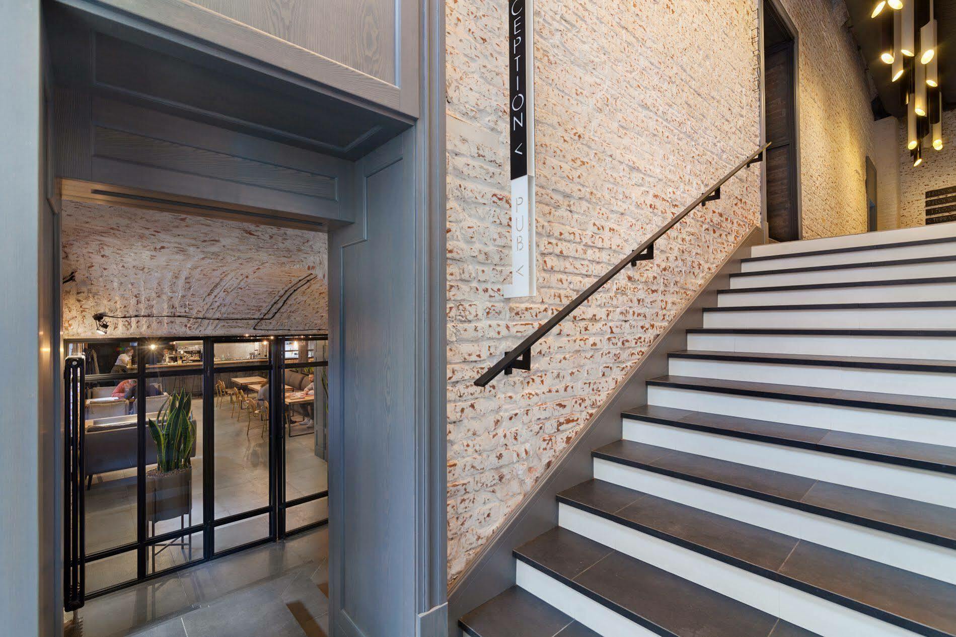 Ferenc Hotel & Restaurant Lviv Exterior photo